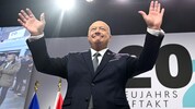 Der ÖVP-Chef kündigte eine Volksbefragung an – allerdings ohne Absprache mit seinen beiden ...