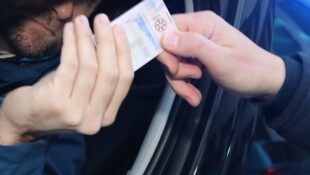 Der Mann musste Führerschein und Autoschlüssel abgeben (Symbolbild).