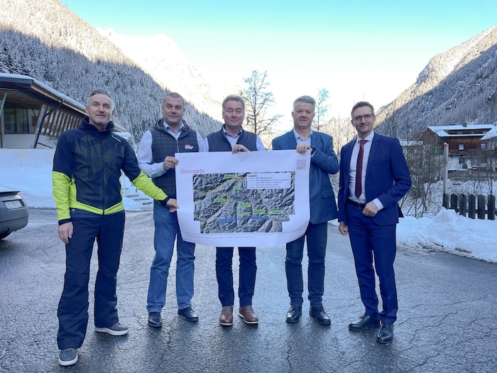 C. Kalsberger (BM Kaunertal), D. Leitner (Bergbahnen), Haid, Thomas Rieder (GF Tinetz), ...