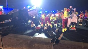 Fünf Personen wurden bei dem Unfall teils schwer verletzt.