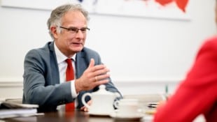 „Skurrilster Abend meiner Amtszeit“: Marterbauer war von der Landeshauptleutekonferenz in Seggau ...