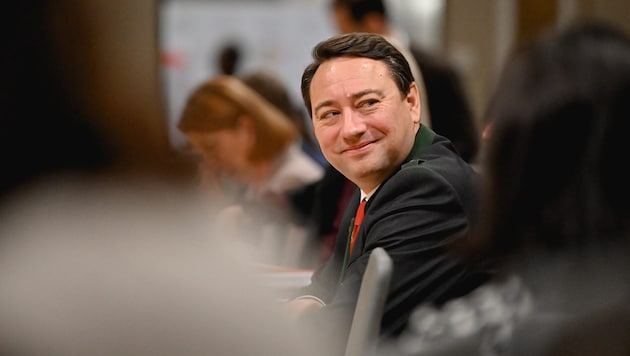 Nicht er, sondern die FPÖ Oberösterreich sei für das Posting verantwortlich, argumentierte ...