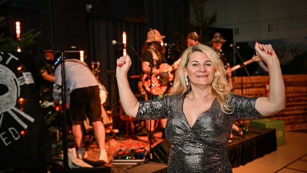 Orgasmuspäpstin Monika Ring kam zum „Krone“-Wilderer Gschnas. Ihr Dirndl blieb zuhause.