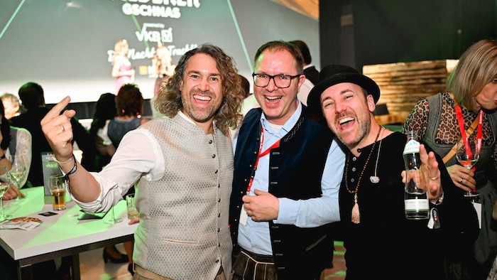 Wolfgang Mayer (backaldrin) feierte mit den Burschen von 2:tages:bart auch seinen 50er.