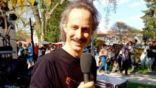 Michael Ostrowski beim Schlagergarten Gloria im Grazer Volksgarten