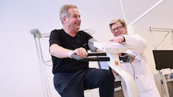 Der beliebte Kastelruther-Spatzen-Sänger Norbert Rier ist ein vorbildlicher Patient und streut ...