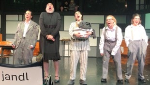 Unterhaltung mit Tiefgang zum 100er von Ernst Jandl von und mit Rüdiger Hentzschel, auf dem Foto ...