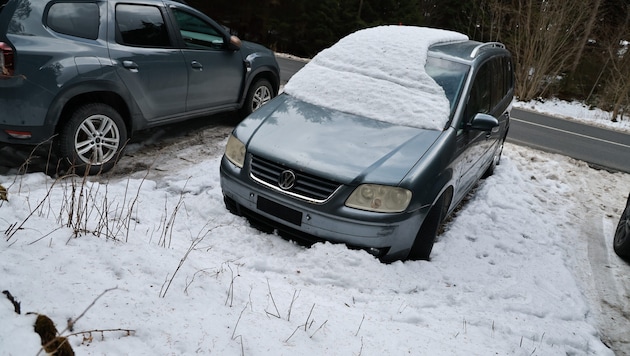 Ein Auto in Innsbruck-Igls wurde seit Herbst nicht mehr bewegt.