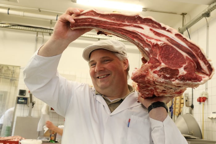 Josef Mosshammer, Graz (Steiermark): Grundnahrungsmittel gehören generell gleichgestellt. Es ist ...