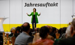 Landeshauptfrau Karoline Edtstadler versuchte am Samstag die Partei hinter sich zu einen.