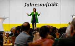 Landeshauptfrau Karoline Edtstadler versuchte am Samstag die Partei hinter sich zu einen.