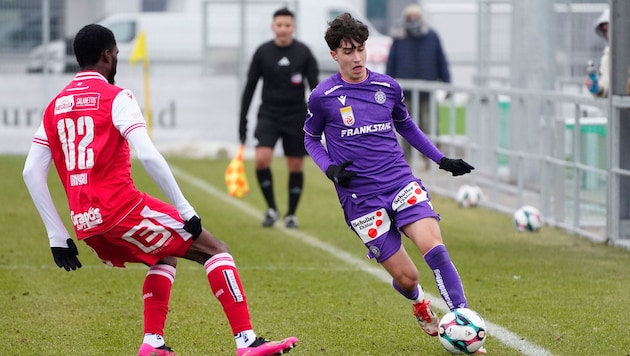 Austrias Sanel Šaljić (re.)