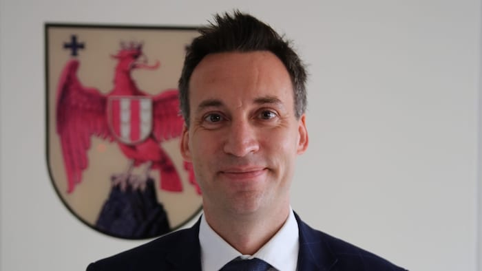 Rede und Antwort steht am Mittwoch Sonderprüfer und Anwalt Johannes Zink.