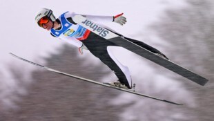 Domen Prevc gewinnt auch das Springen in Willingen.