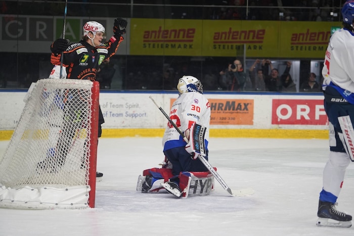 Jakob Lippitsch bejubelte sein erstes 99ers-Tor.