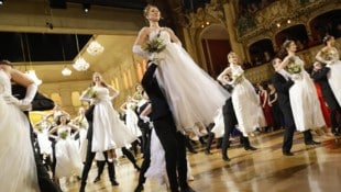 56 Polonaise-Pärchen zeigten ihr ganzes Können. 