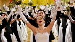 Pure Lebensfreude bei der Eröffnung durch die 56 Polonaise-Paare. 