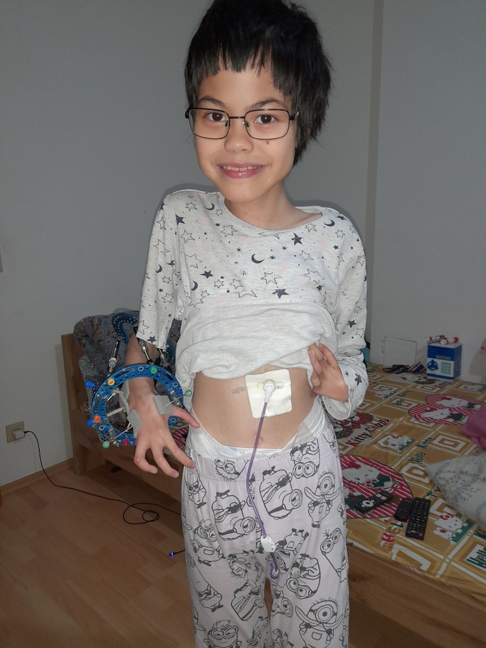 Die Zehnjährige muss mit schweren gesundheitlichen Einschränkungen leben.