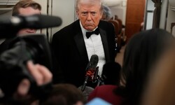 Trump sprach an Bord der Air Force One mit Reportern.