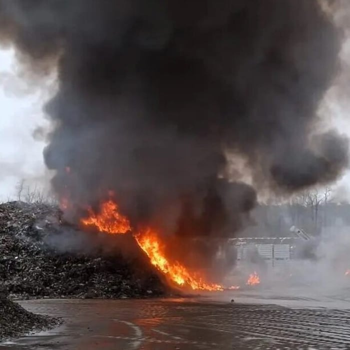 Eine schwarze Rauchsäule stieg im Bezirk Amstetten auf.