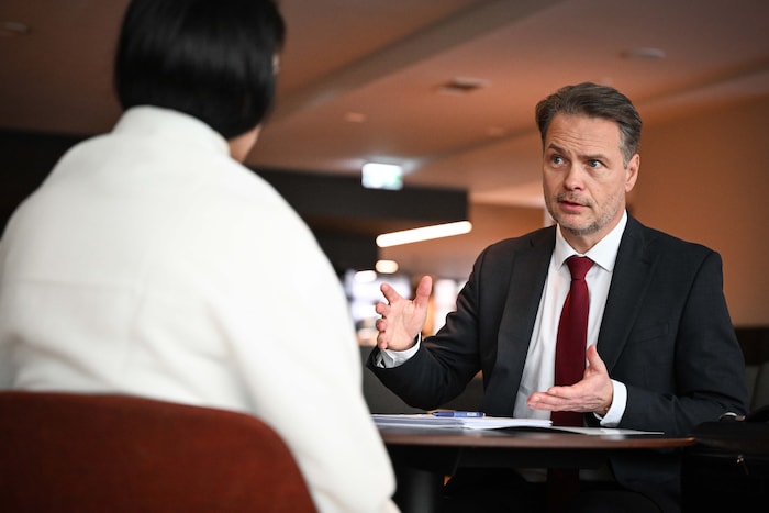 Anwalt Rainer Hable mit seiner Mandatin: „Mit dem Bruch der Vertraulichkeit ist nun eine neue ...