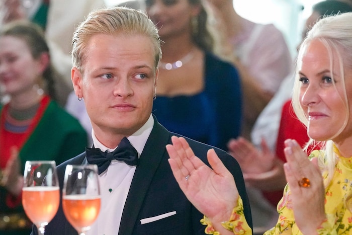 Marius Borg Høiby darf mit Fußfessel heim auf Schloss Skaugum, wo sich seine Mama Mette-Marit ...