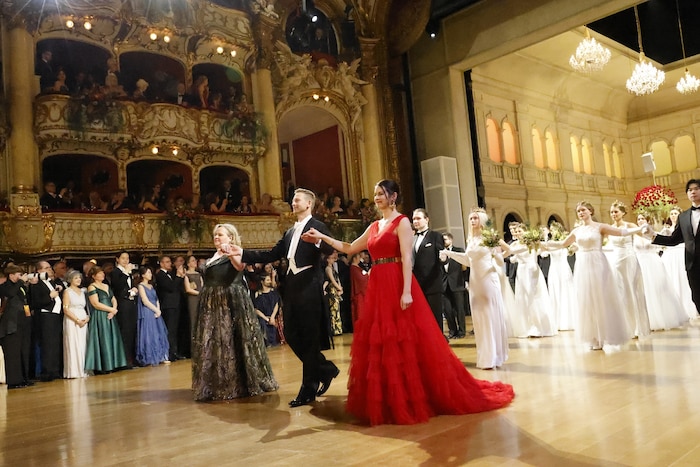 Choreagrafen Claudia Eichler, Pierre Gider und Lisa Weswaldi-Eichler