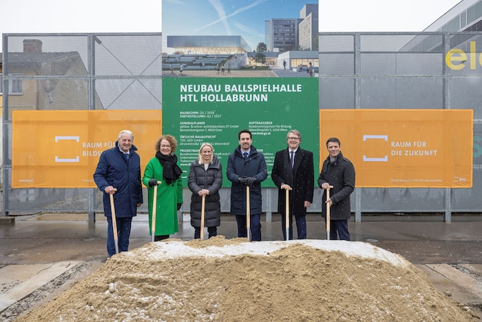 Zuversicht für eine sportliche, bewegte Zukunft herrschte beim Spatenstich in Hollabrunn.