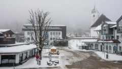 In Kindergarten und Schule (im Hintergrund) wurde bereits in den Jahren zuvor investiert, heuer ...