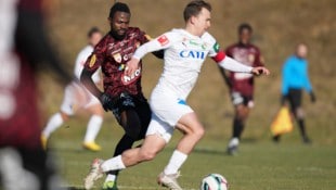 Gegen Valentino Müller und die WSG waren Lustenau und Neuzugang Asumah Abubakar (l.) chancenlos.