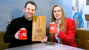 Ein Prost auf die – nun ausgezeichnete – Bierkultur des Gasthauses von Alexander Muhr und ...