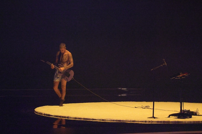 Justin Bieber in Boxershorts und Socken