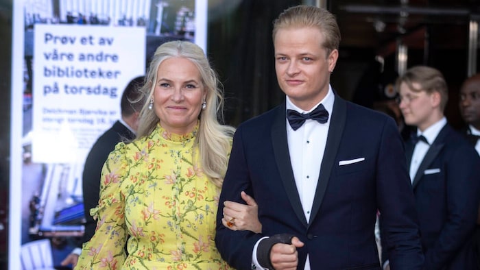 Kronprinzessin Mette-Marit mit ihrem Sohn Marius