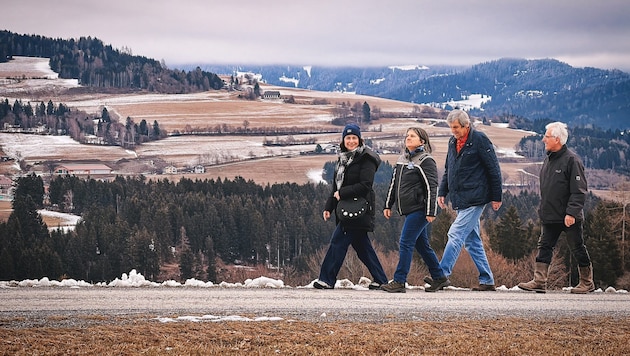 Spazieren, die Berglandschaft genießen und Entdeckungen machen, wie hier in Neumarkt (Stmk.) ...