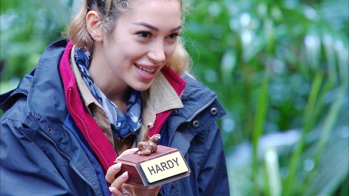 Wer ist das größte Faultier im Camp? Ariel weiß: Es ist Hardy!