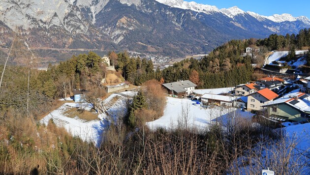 In Siedlungsnähe bzw. unweit der Burgruine Vellenberg bei Völs ist eine Deponie geplant – ebenso ...