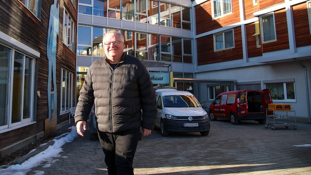 Jakobushaus-Mitarbeiter erhalten digitale Hilfe, freut sich Ortschef Simon Wallner.