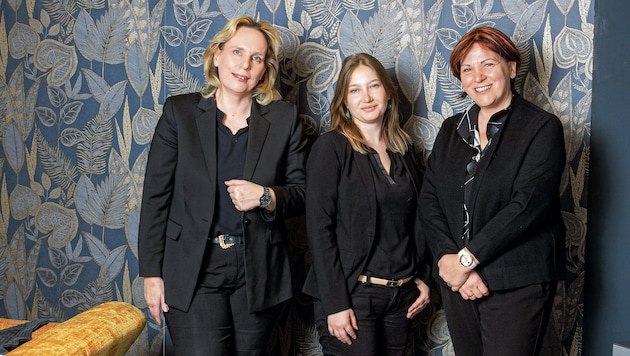 Frauen führen in Villach ein Möbelhaus: Christine Singer bietet mit Tochter Julia und Schwester ...