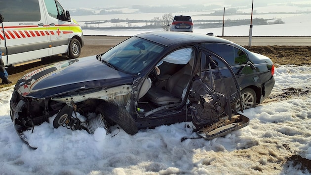Am Auto des Flachgauers entstand erheblicher Sachschaden.