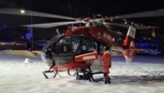 Der Schwerverletzte wurde mit dem Notarzthubschrauber RK-2 in die Innsbrucker Klinik geflogen.