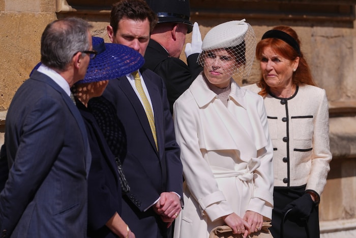 Sarah Ferguson mit Tochter Eugenie und ihrem Ehemann Jack Brooksbank