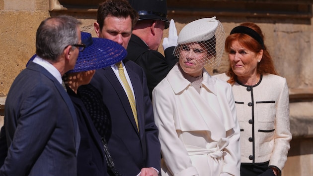 Prinzessin Eugenie mit ihrer Mutter Sarah Ferguson und Ehemann Jack Brooksbank: Die Prinzessin ...
