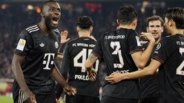 Dayot Upamecano (li.) bleibt dem FC Bayern München wohl treu.