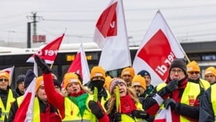 Kaum ist der eintägige Warnstreik im öffentlichen Nahverkehr in Deutschland (Bild) zu Ende ...