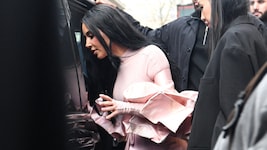 Kim Kardashian wurde bei einem Termin in Paris gesichtet. In der Stadt der Liebe war sie zuvor ...
