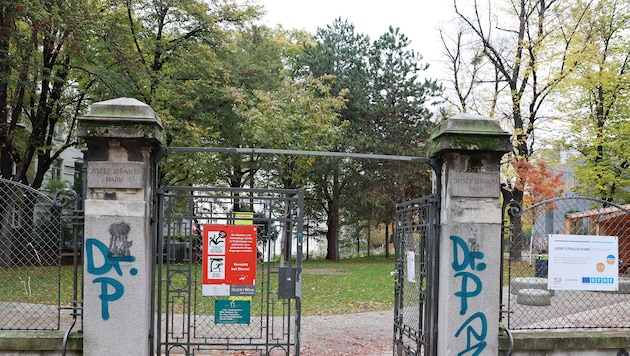 Zu dem blutigen Raub war es im Josef-Strauß-Park in Neubau gekommen (Archivbild).