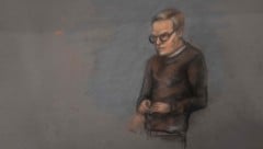 Marius Borg Hoiby spielte vor Gericht mit ihrem Rosenkranz. Während des Plädoyers seiner ...