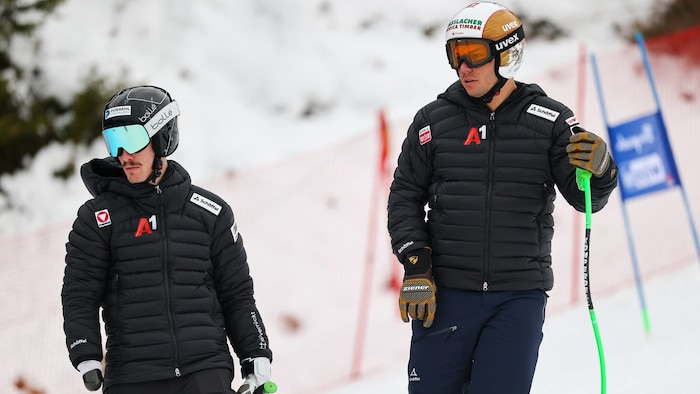 Markus Salcher (re.) bei der Besichtigung mit Kollege Nico Pajantschitsch.