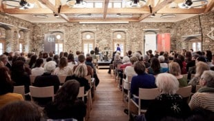 Gelesen wird im Mesnerhaus. Sollte dort der Platz knapp werden, werden alle Lesungen zum ...