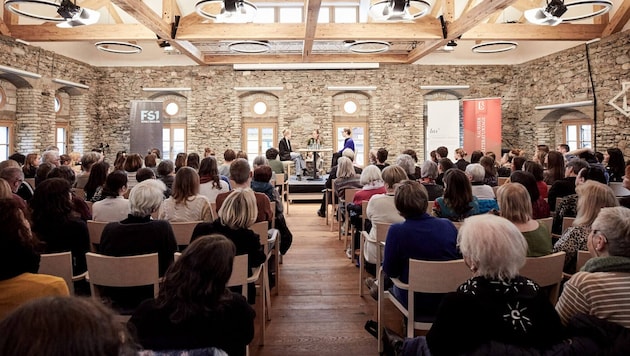 Gelesen wird im Mesnerhaus. Sollte dort der Platz knapp werden, werden alle Lesungen zum ...